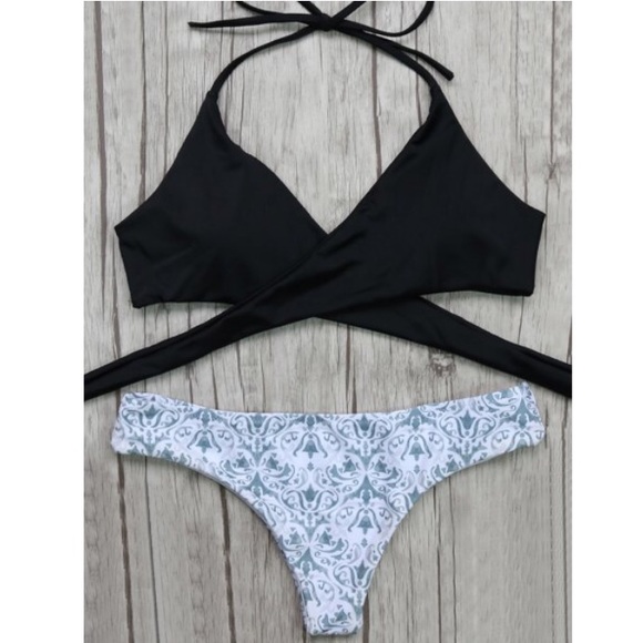 Other - Halter wrap bikini set
